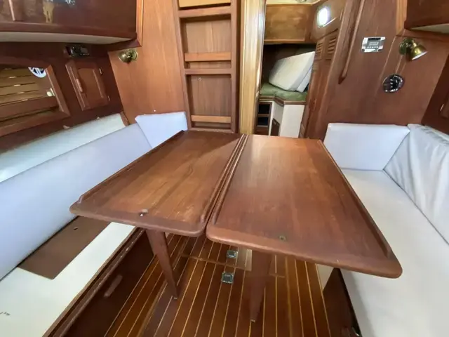 Pacific Seacraft 34