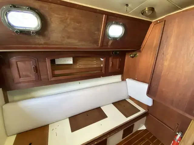 Pacific Seacraft 34