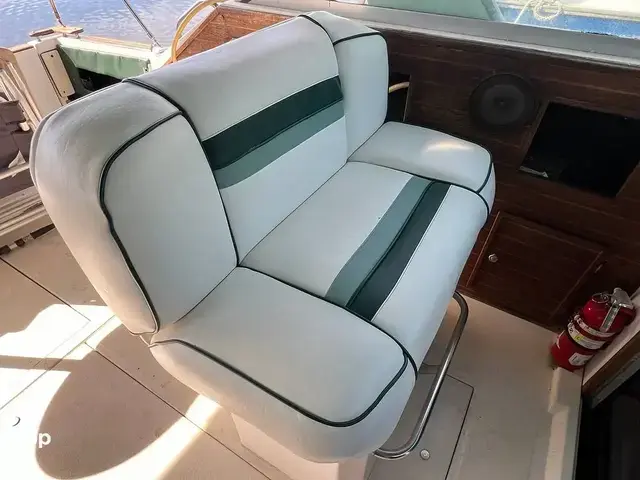 Sea Ray 300 Weekender