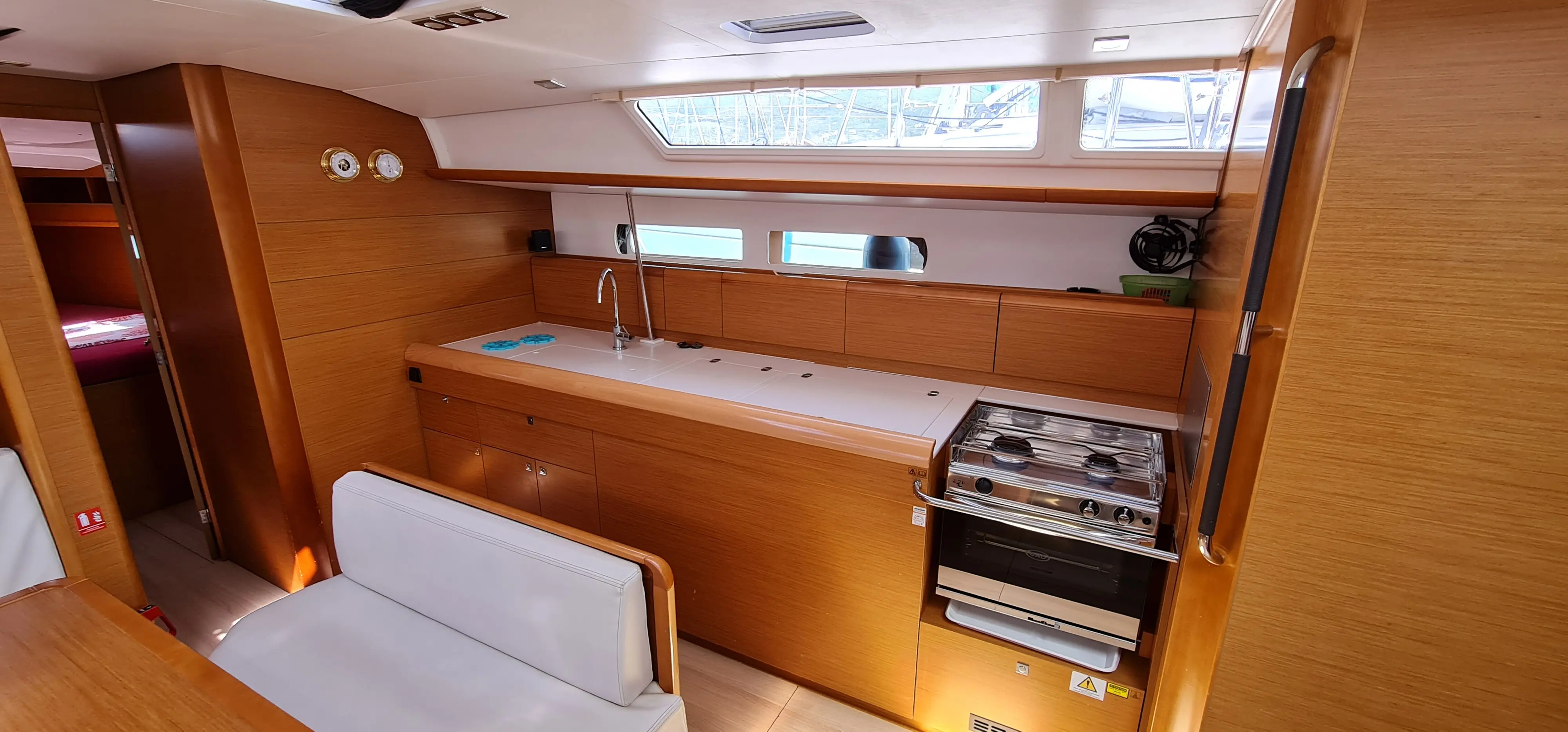 2016 Jeanneau sun odyssey 479