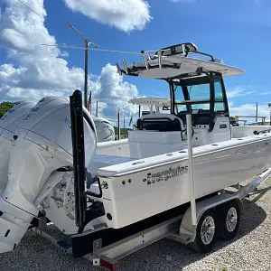 2023 Everglades Boats 273 CC