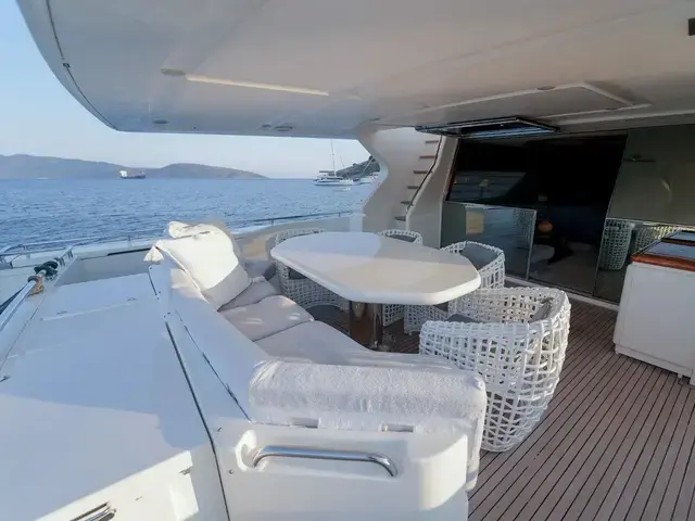 Ferretti Yachts 80