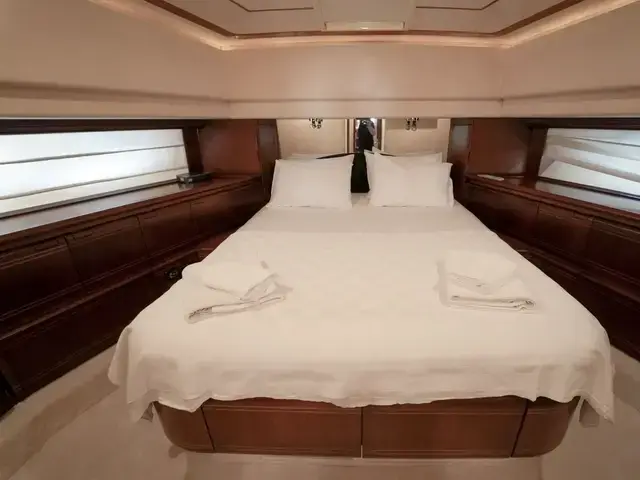 Ferretti Yachts 80