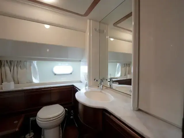 Ferretti Yachts 80