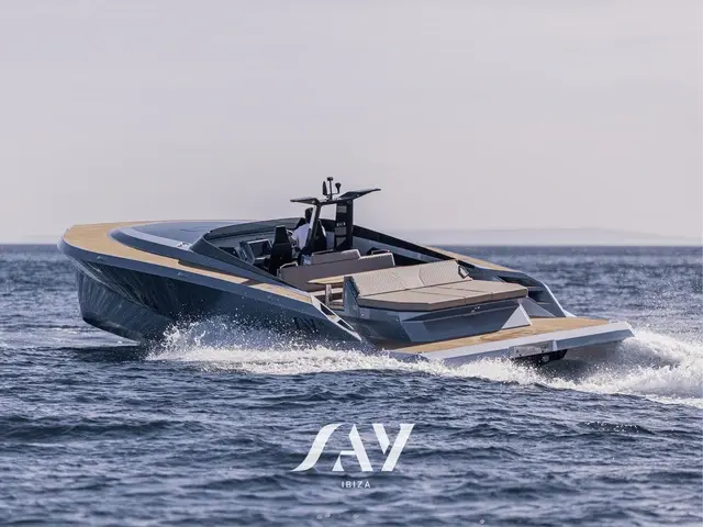 SAY Carbon 42'