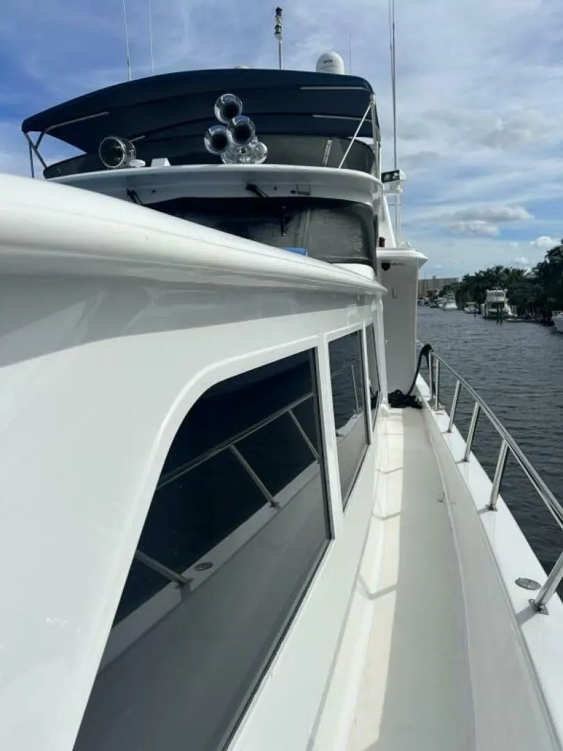 1983 Broward raised pilothouse