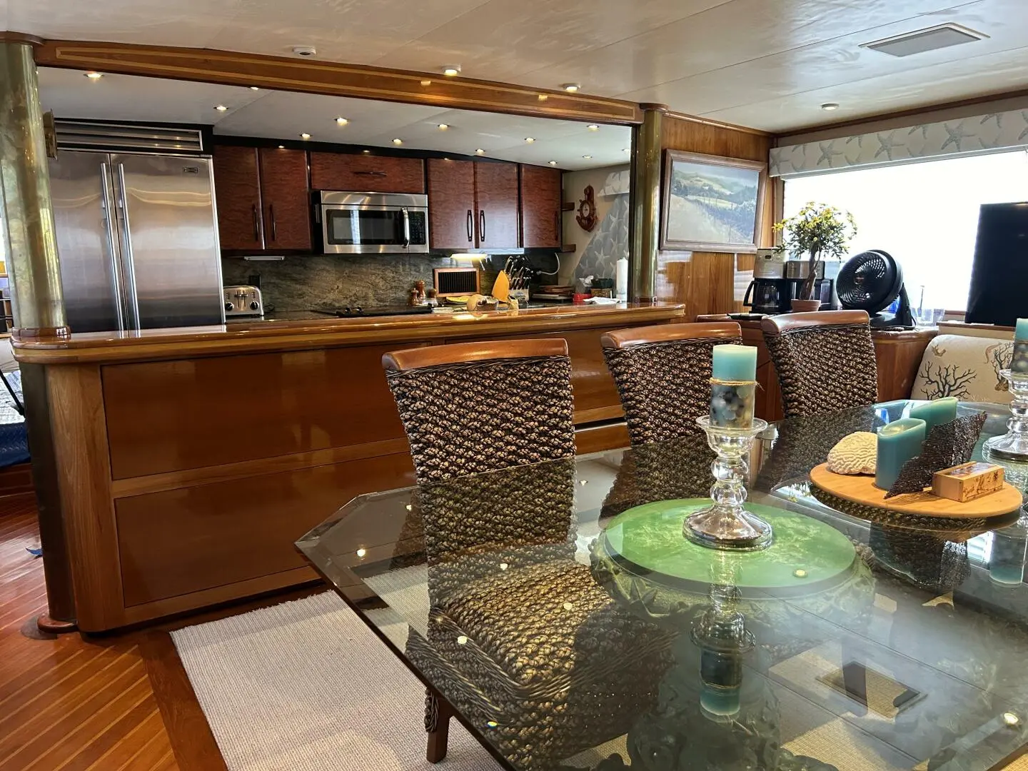 1983 Broward raised pilothouse