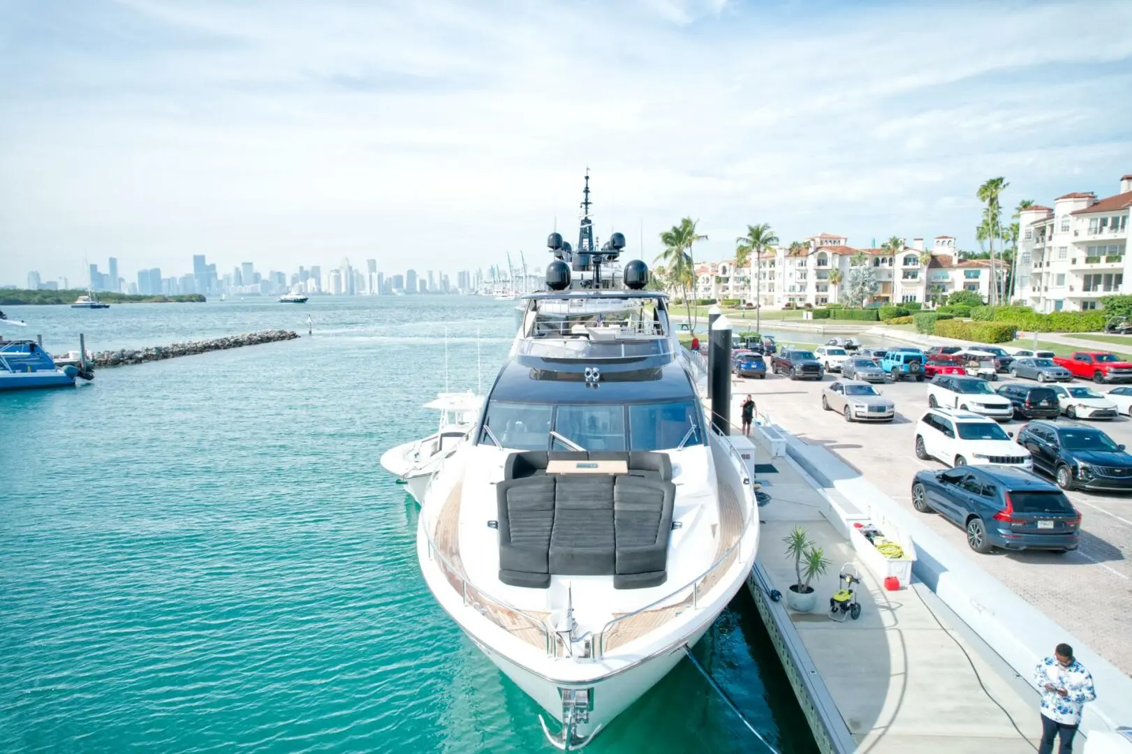 2018 Sunseeker 86 yacht