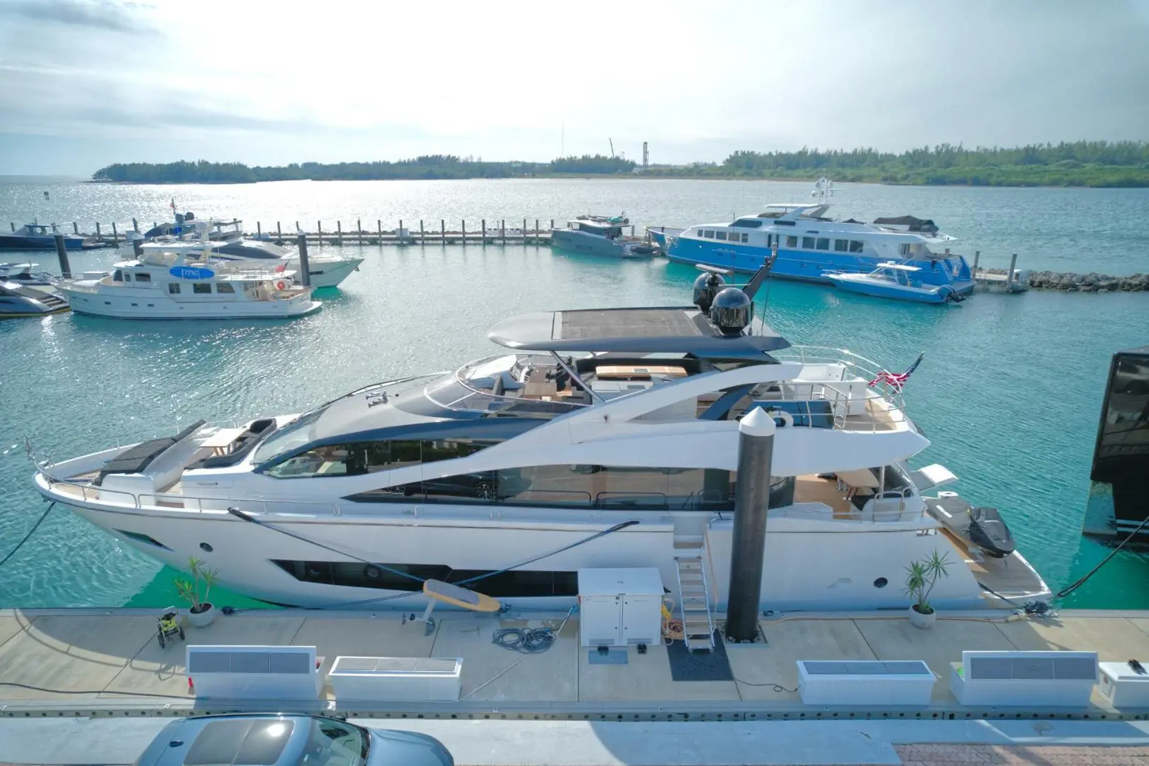 2018 Sunseeker 86 yacht