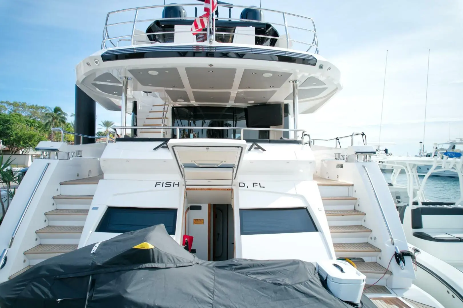 2018 Sunseeker 86 yacht