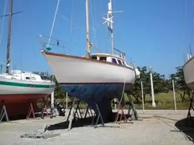 Seastream 34 Deck saloon