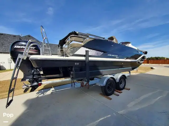 Bayliner Element Xr7