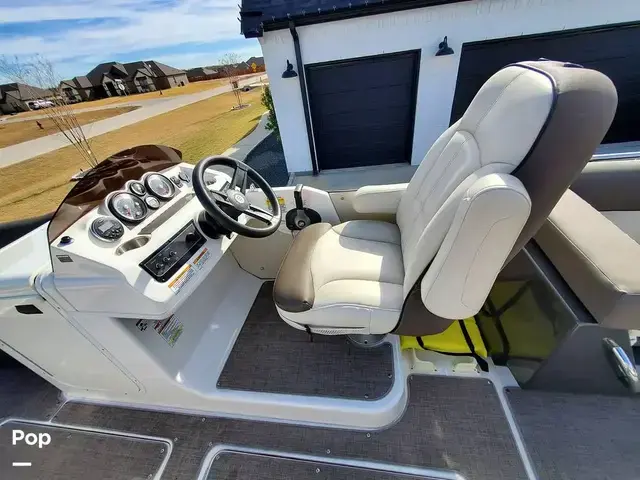 Bayliner Element Xr7