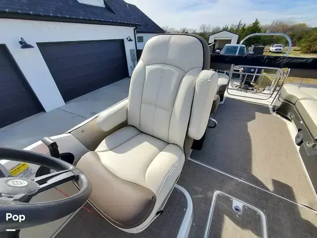 Bayliner Element Xr7