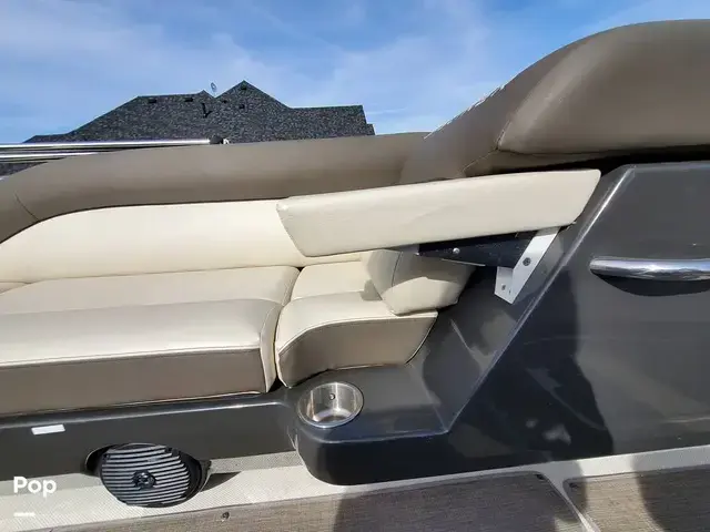 Bayliner Element Xr7