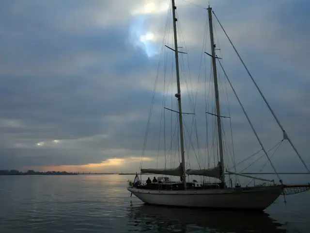 V&O 60' schooner