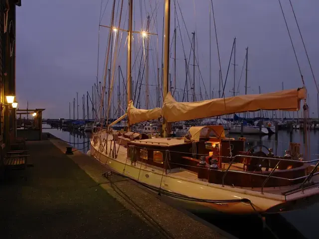 V&O 60' schooner