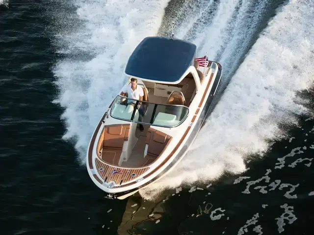 Chris-Craft Launch 28 GT