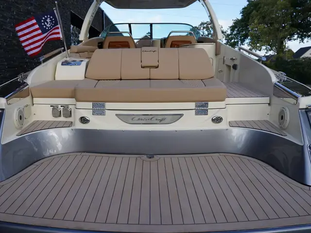 Chris Craft 35 Launch Gt