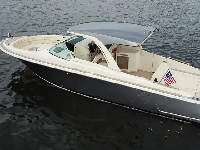 Chris Craft 35 Launch Gt