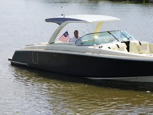 Chris Craft 35 Launch Gt