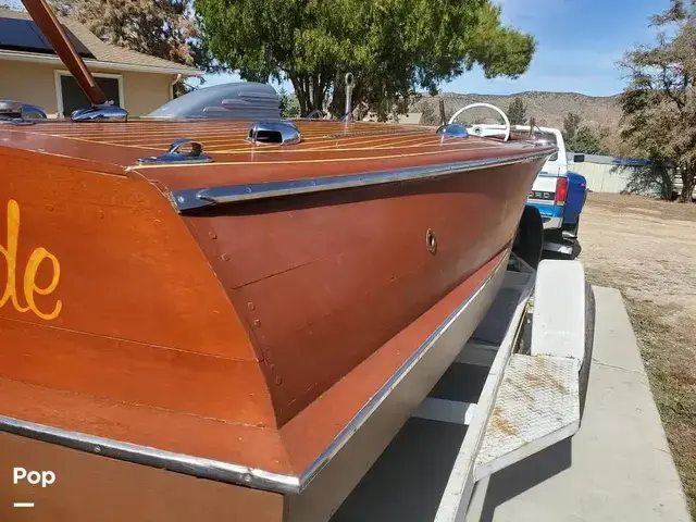 Chris Craft Runabout 17