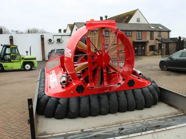 British Hovercraft Company Coastal Pro