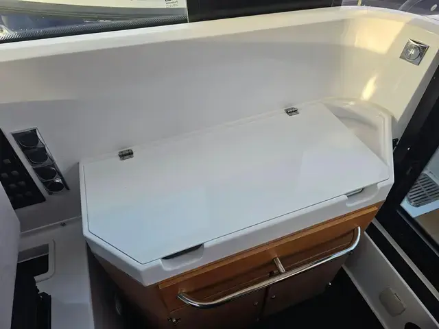 XO Boats 270 RS Front Cabin