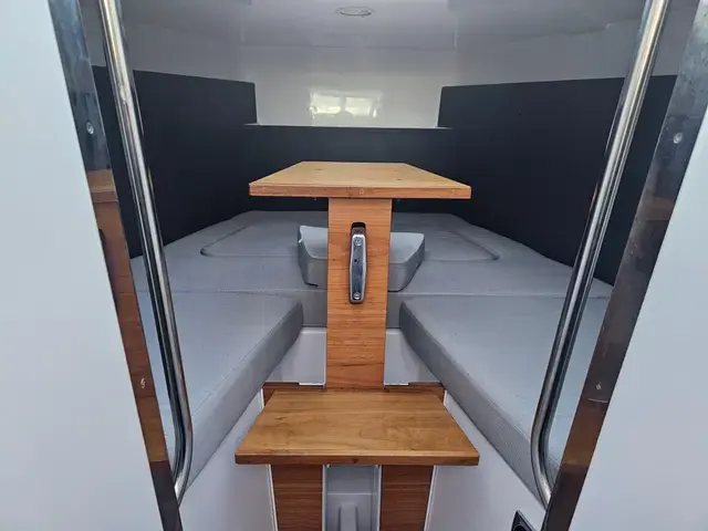 XO Boats 270 RS Front Cabin