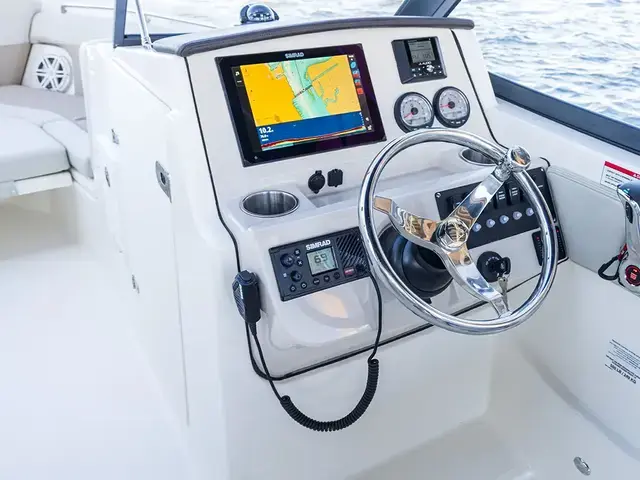 Boston Whaler 210 Vantage