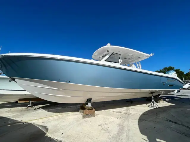 Everglades Boats 395 CC