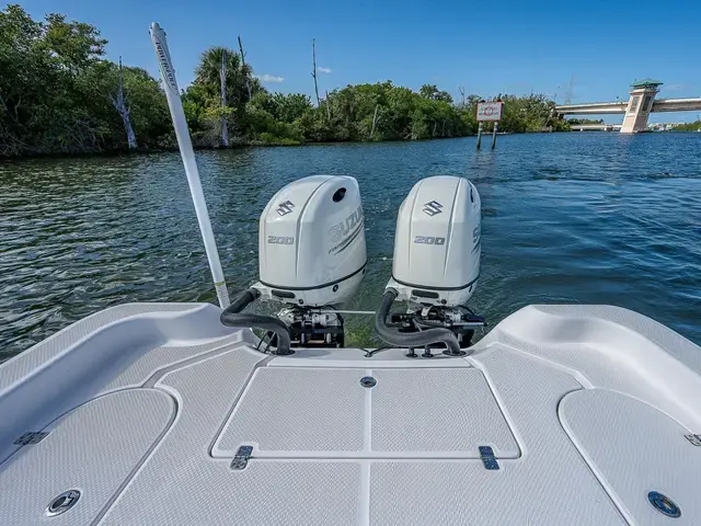 Blue Wave Boats 2800 Pure Hybrid