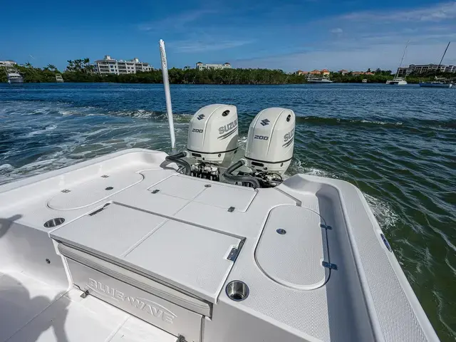 Blue Wave Boats 2800 Pure Hybrid