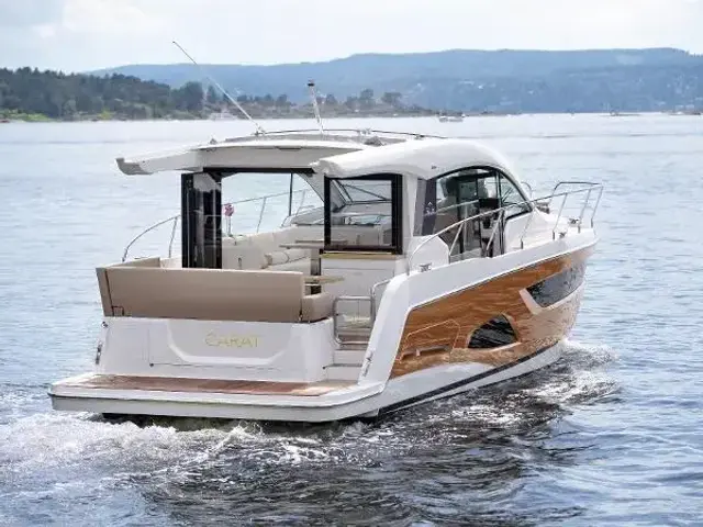 Sealine C 390