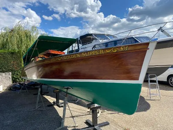 1960 Andrews 30ft slipper launch