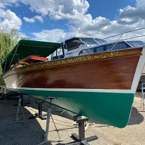 1960 Andrews boats 30ft Slipper Launch