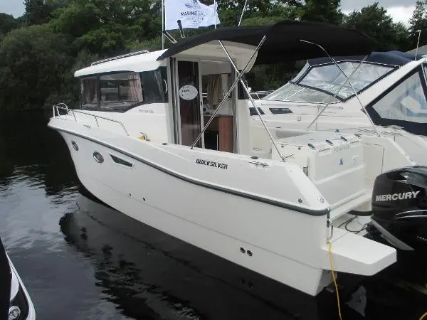 Quicksilver 905 Pilothouse