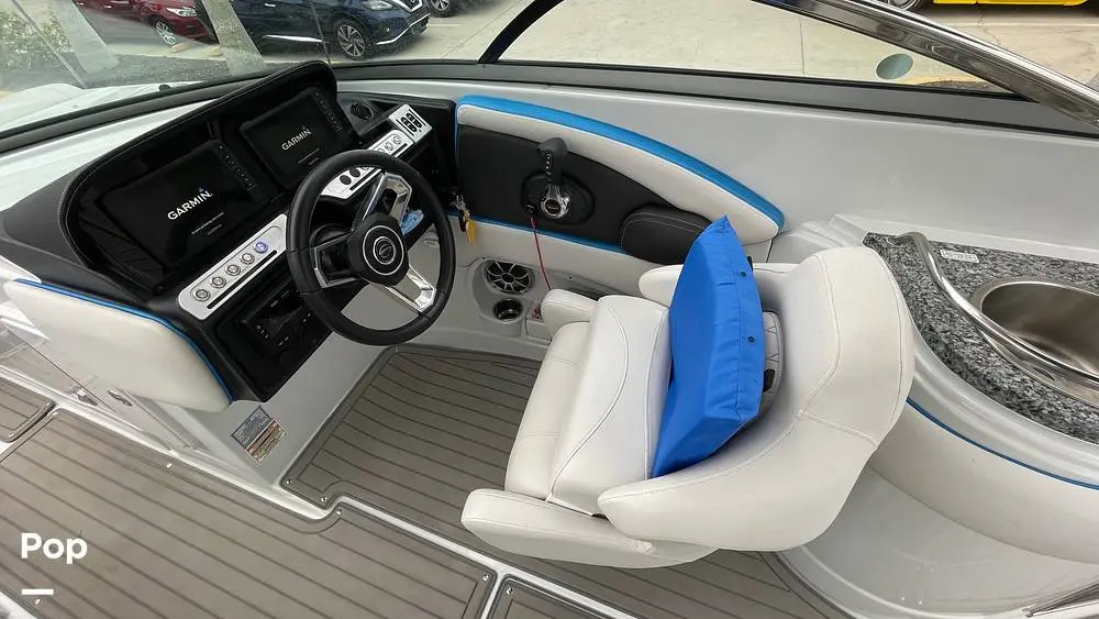 2021 Crownline 290 xss