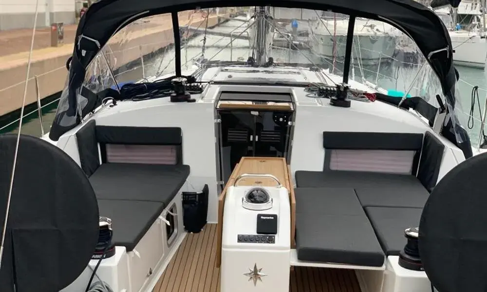 2020 Jeanneau sun odyssey 490