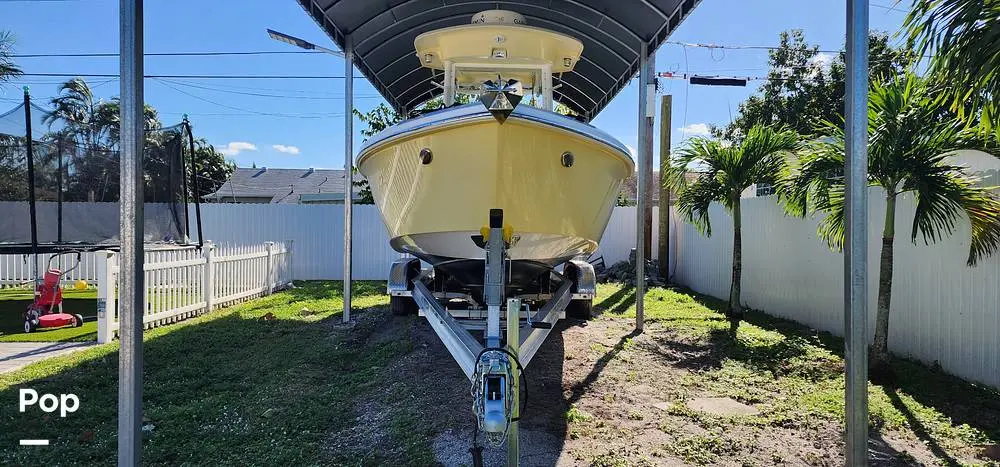 2008 Everglades Boats 240 cc