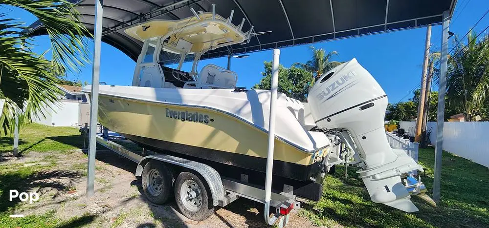 2008 Everglades Boats 240 cc