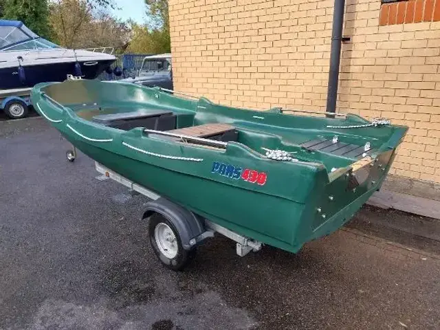 Pans Marine P430 - Fishing & Leisure