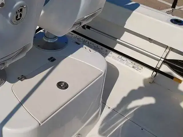 Boston Whaler 190 Outrage