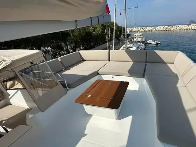 Fountaine Pajot Aura 51