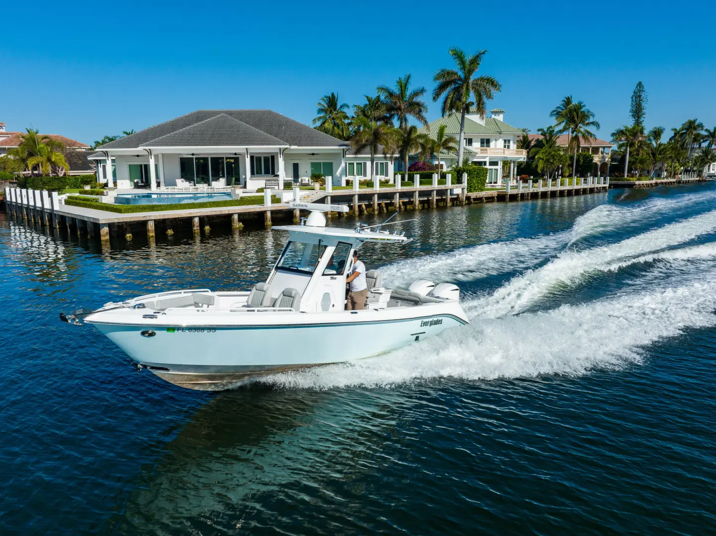 2020 Everglades Boats 295 cc