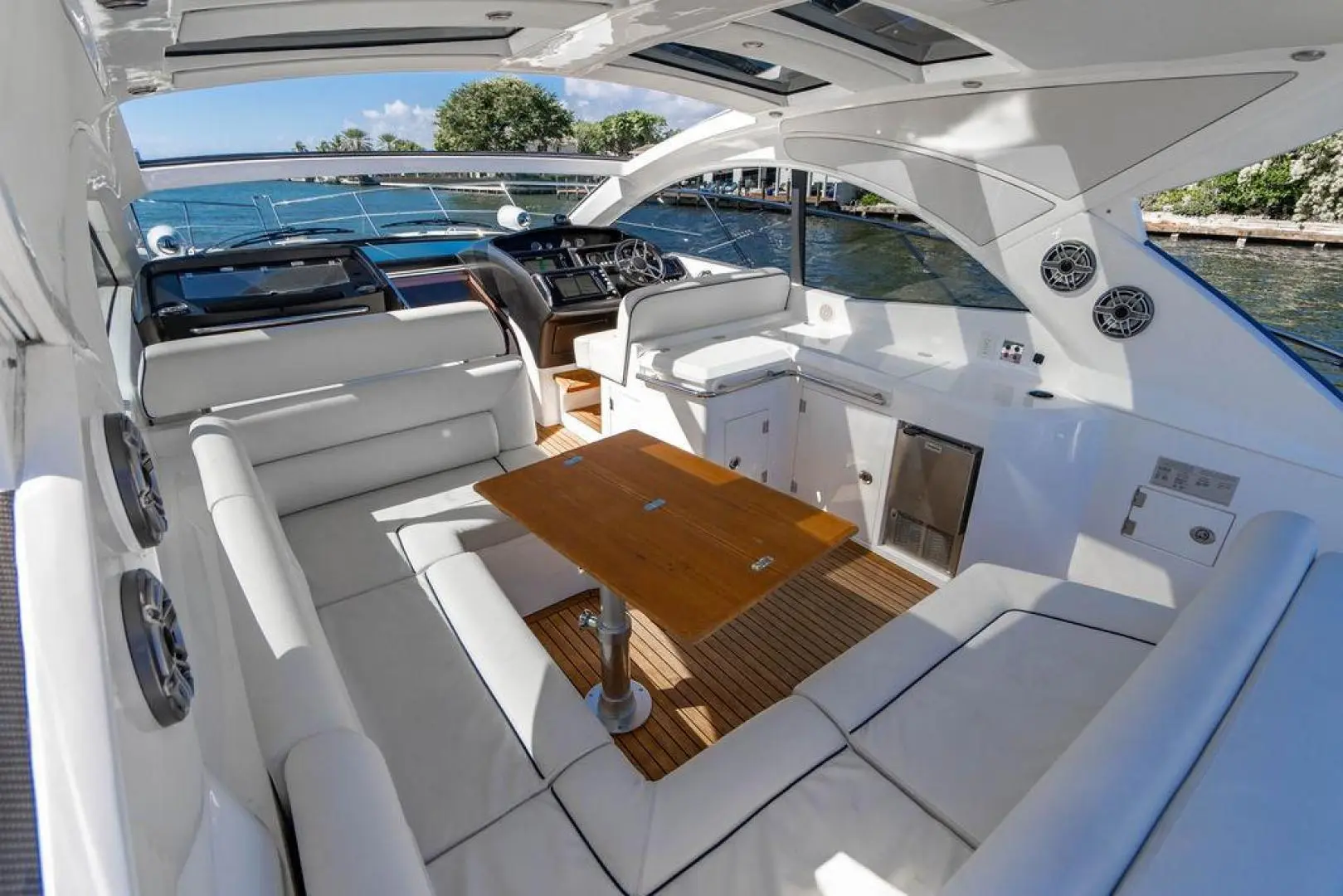 2017 Sunseeker san remo