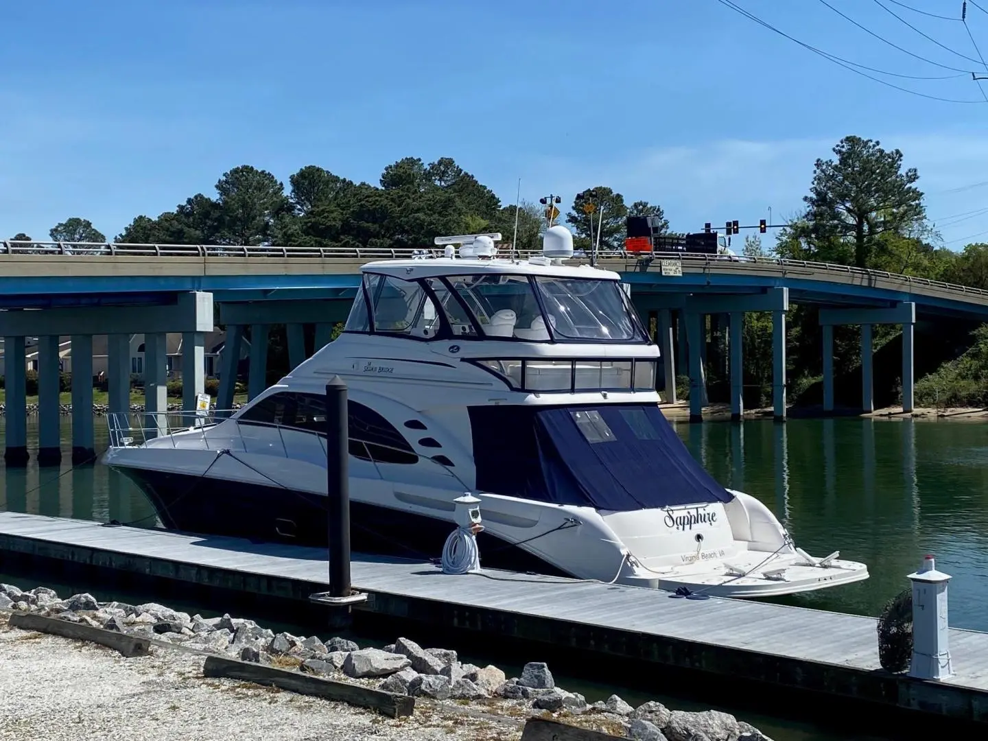 2006 Sea Ray sedan bridge