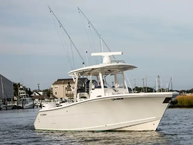 Cobia Boats 320 CC