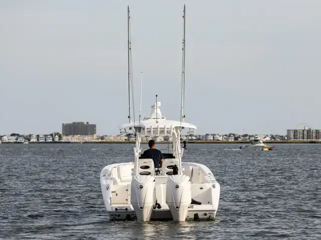 Cobia Boats 320 CC