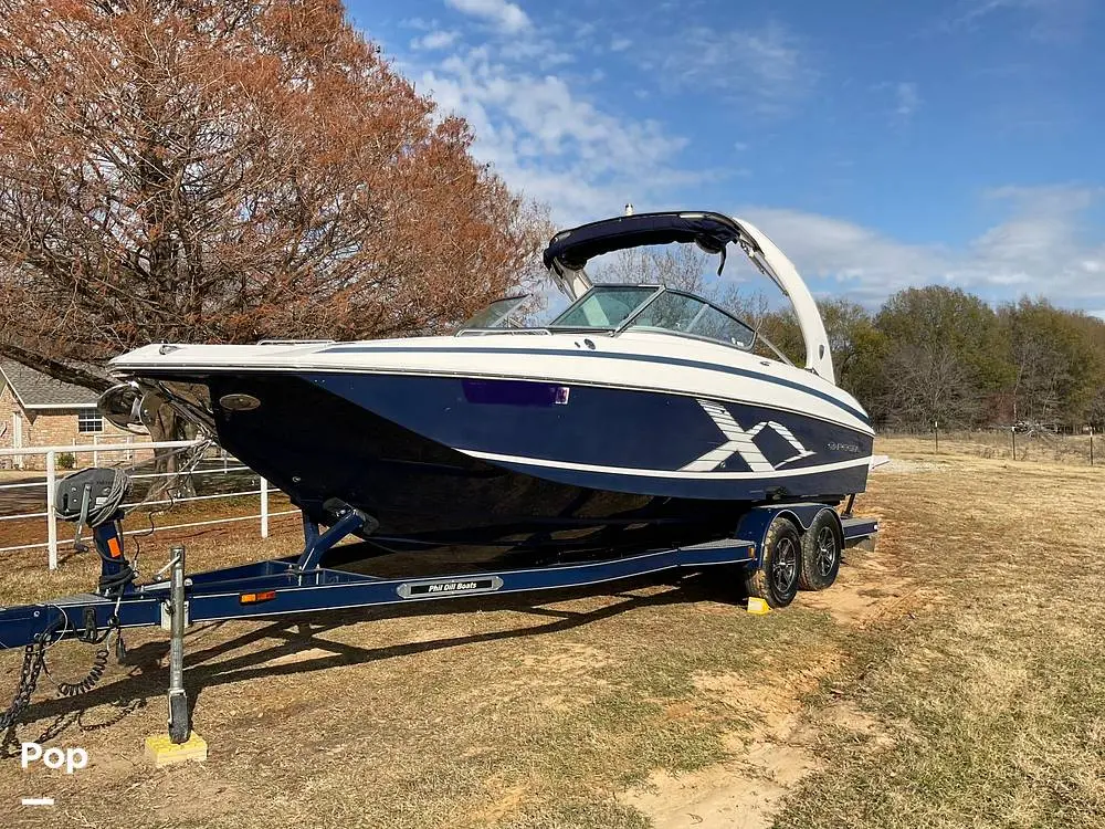 2012 Regal 27 fasdeck